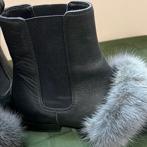 Dymonlatry Elegant Black Leather Ankle Boots with Fur Trim - Picture 10 of 14